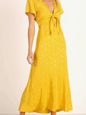 Astr Yellow Tie-Front Midi Dress